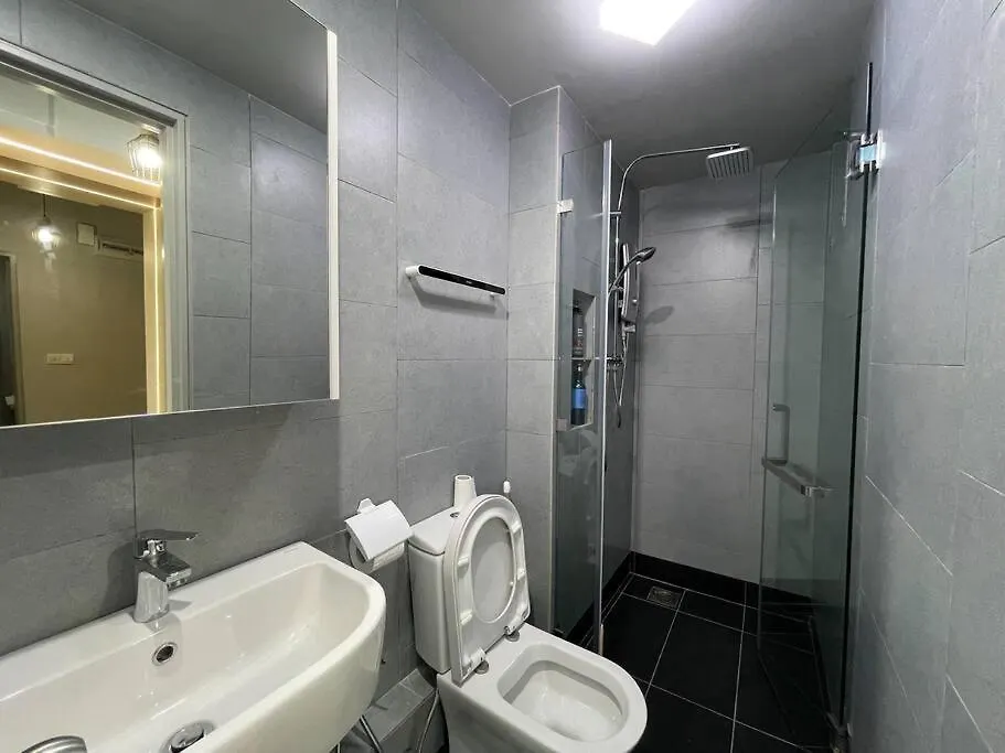 Birds Of Paradise Seaview Suite Jesselton Quay 天堂鸟海景套房 كوتا كينابالو شقة