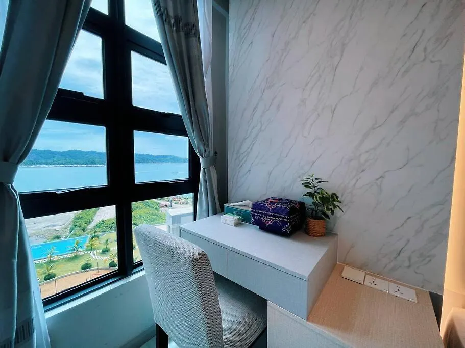 Birds Of Paradise Seaview Suite Jesselton Quay 天堂鸟海景套房 كوتا كينابالو 0*,  ماليزيا